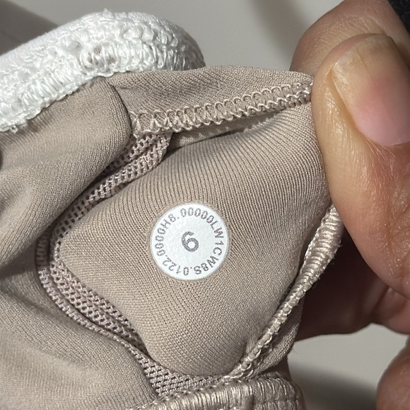 Lululemon Align Tank Women Yoga Exercise Workout Training - Picture 6 of 6